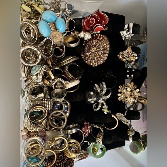 3 LB BULK UNSEARCHED Estate Costume Jewelry Signed Unsigned Wearable - Picture 8 of 12
